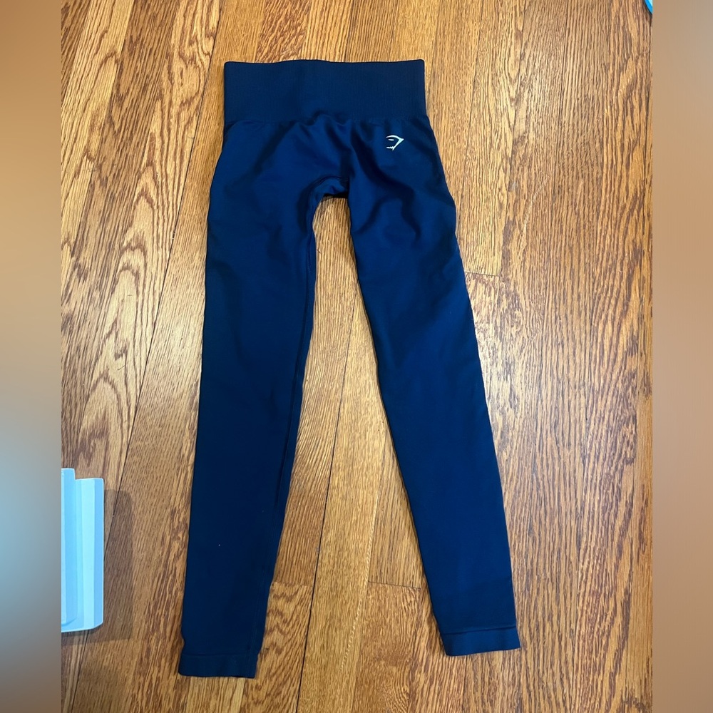 cropped navy leggings